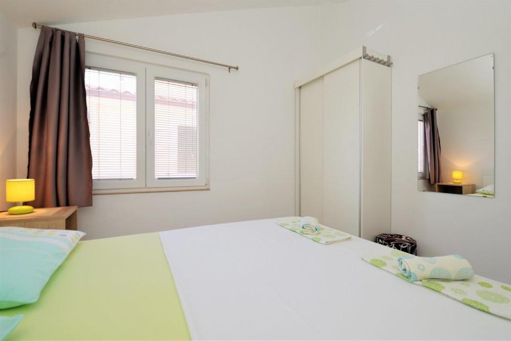 Apartments Viola بيتينا الغرفة الصورة