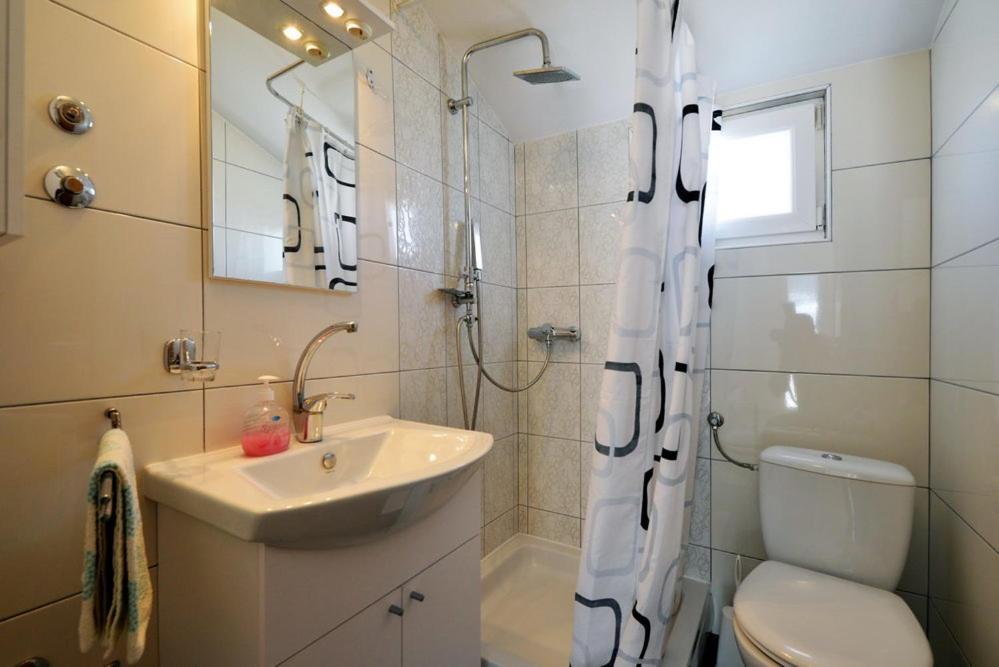Apartments Viola بيتينا الغرفة الصورة