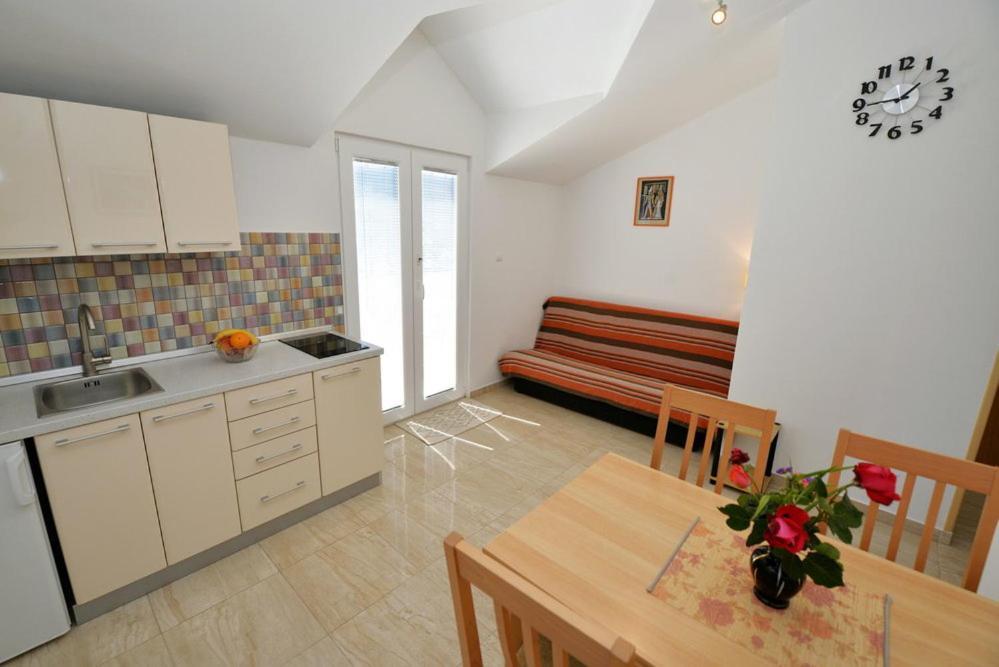 Apartments Viola بيتينا الغرفة الصورة